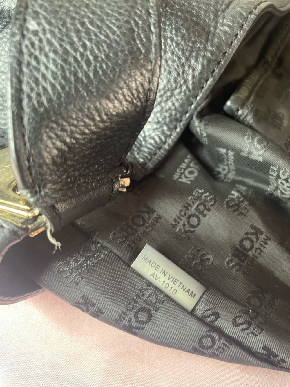Authentic Michael Kors Purse #073NC Nolita large pebbled leather hobo - Picture 9 of 10